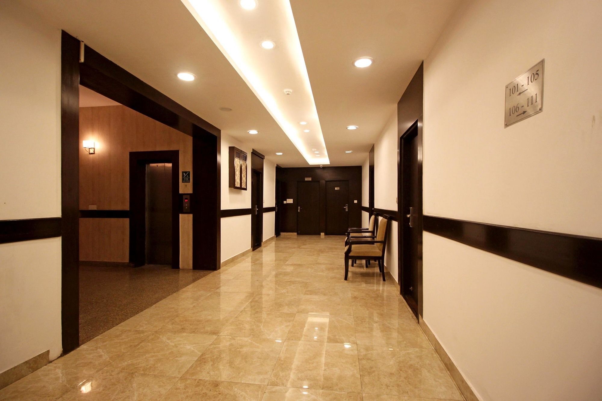 Oyo 9841 The Vivir 1 Hotell Noida Eksteriør bilde