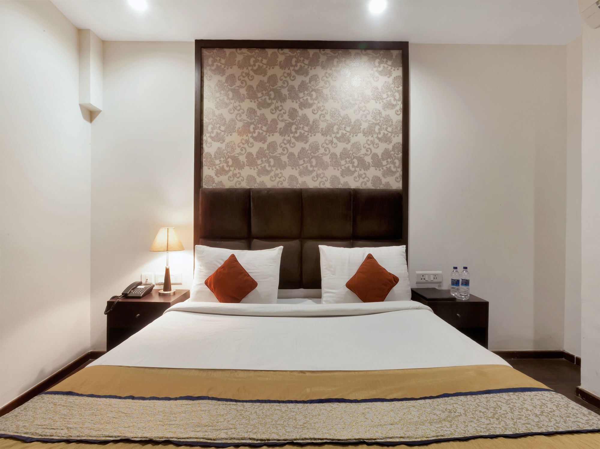 Oyo 9841 The Vivir 1 Hotell Noida Eksteriør bilde
