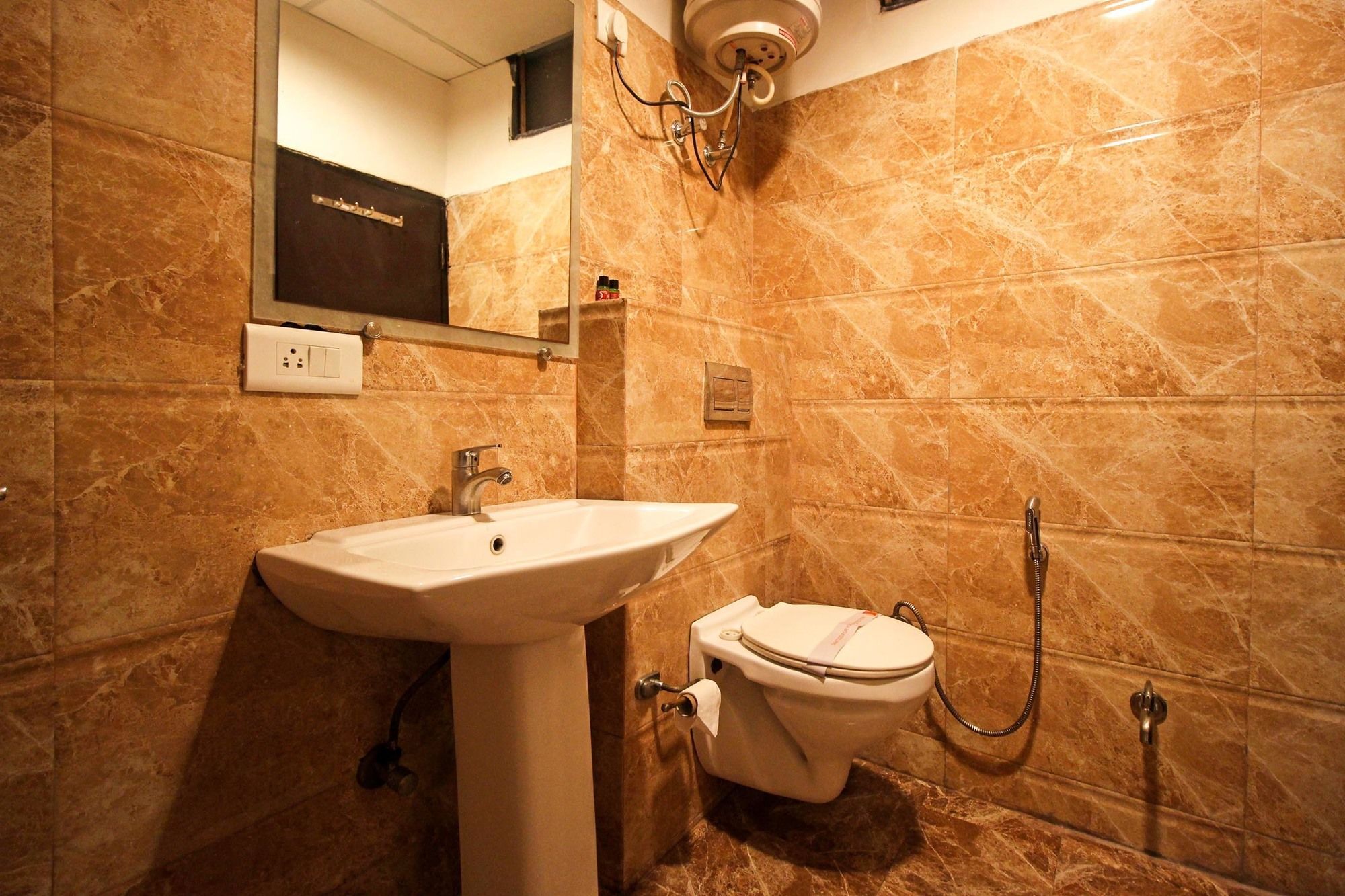 Oyo 9841 The Vivir 1 Hotell Noida Eksteriør bilde