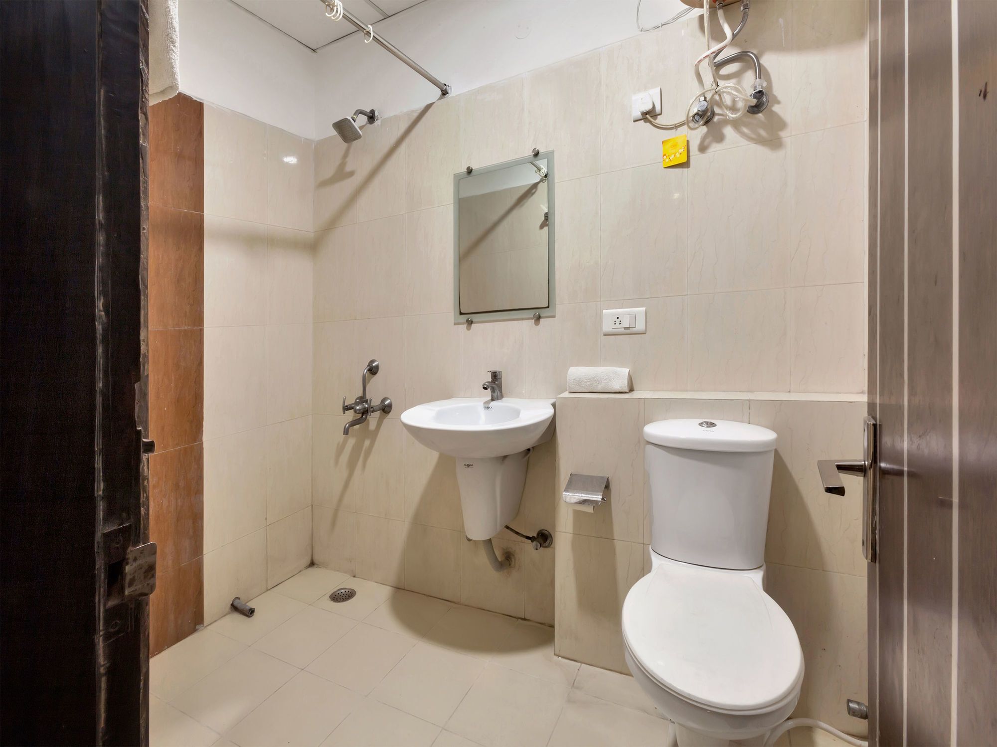 Oyo 9841 The Vivir 1 Hotell Noida Eksteriør bilde